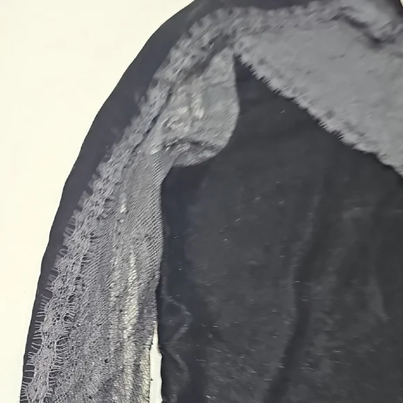 Blue and White Fitted Long Sleeve Blouse with Mandarin Collar - Picture 5 of 10